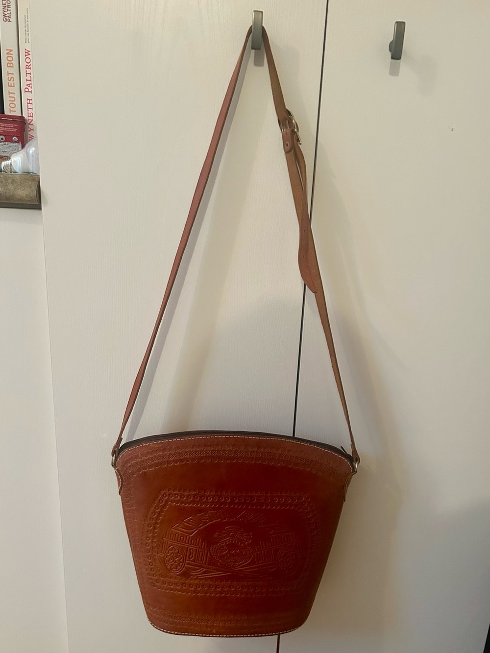 🧡 Vintage Hand-Tooled Leather Costa Rica Crossbody